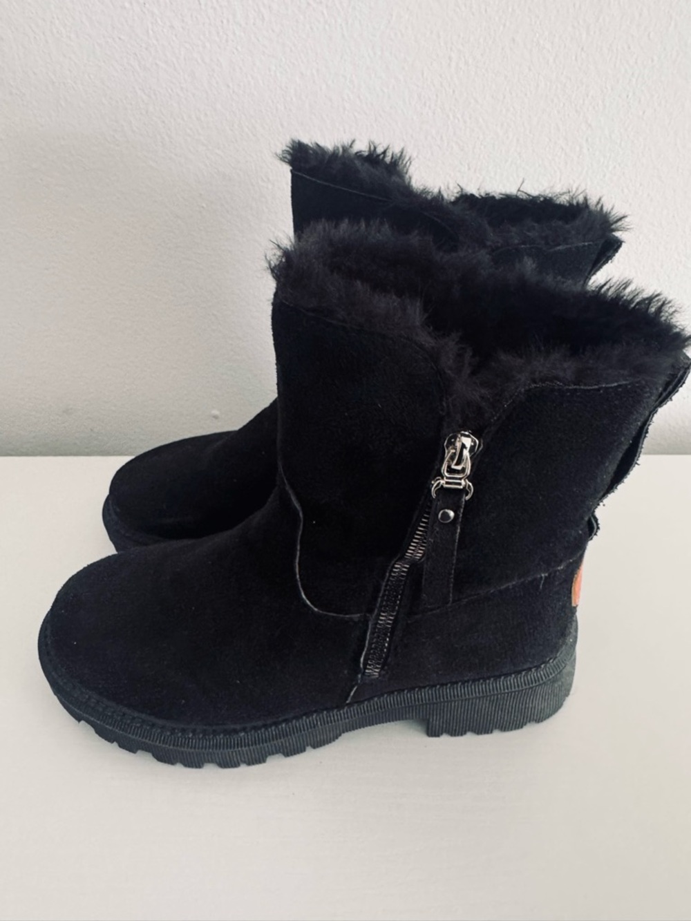 Black Fleece-Lined Heeled Boots